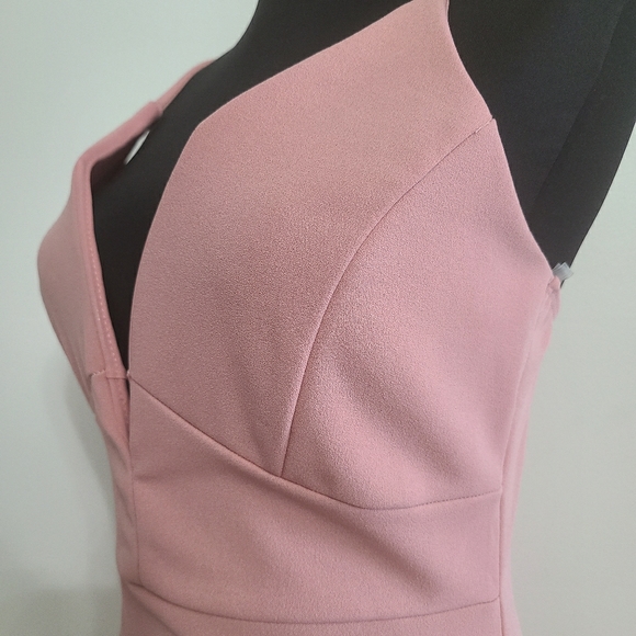 Jacaranda V cut Rose Dress - Picture 4 of 7